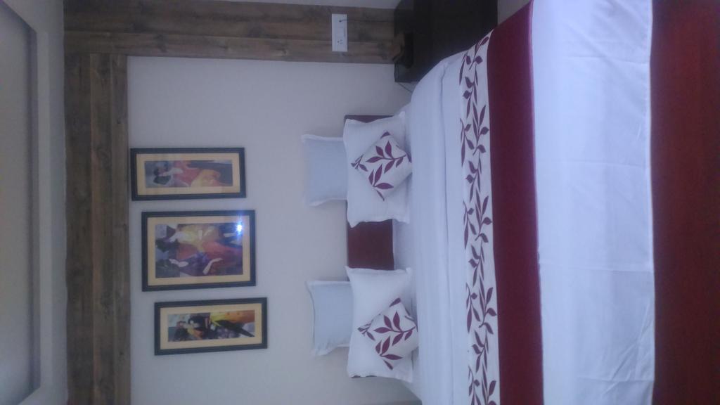 Breeze Hotel Siliguri Esterno foto