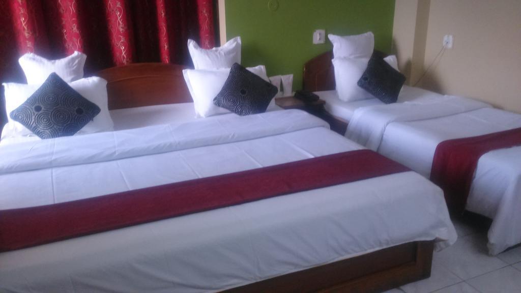 Breeze Hotel Siliguri Camera foto