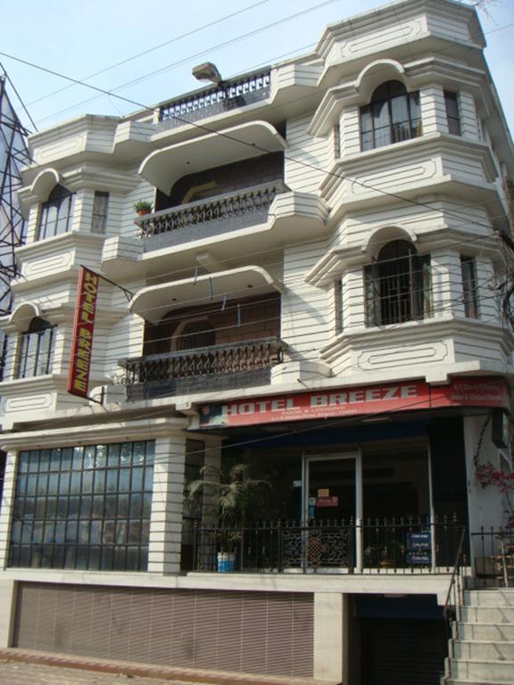 Breeze Hotel Siliguri Esterno foto