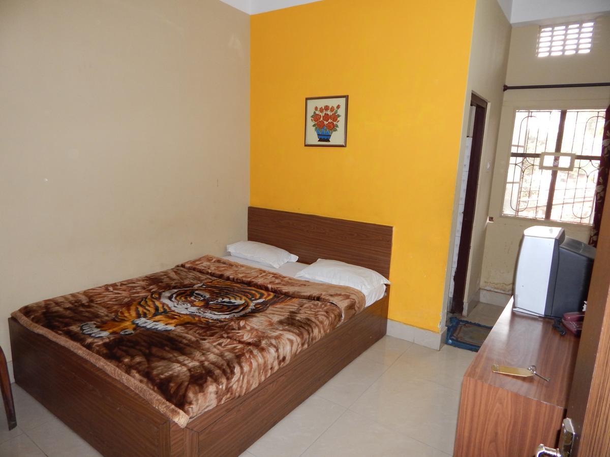 Breeze Hotel Siliguri Esterno foto