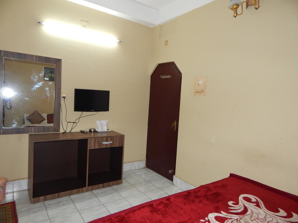 Breeze Hotel Siliguri Esterno foto